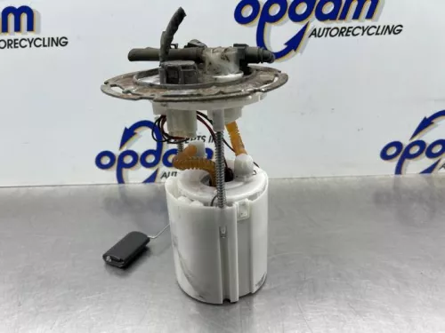 Benzinepomp-8360069