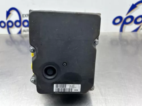 ABS Pomp-8379803