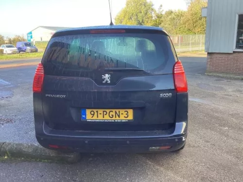 Achterbumper-8251101