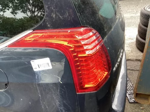 Achterlicht links-8251101