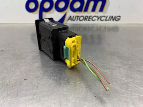 Airbag schakelaar-8221393 Airbag schakelaar-8221393