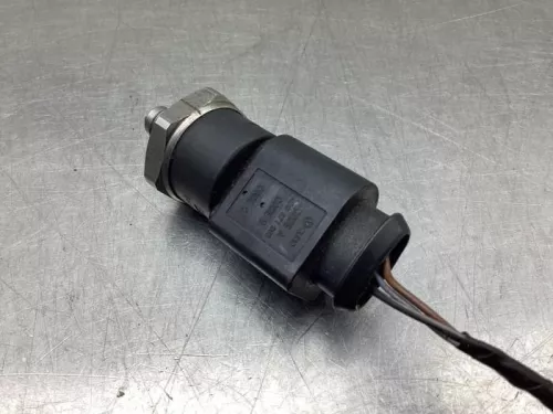 Brandstofdruk sensor-8133926 (20364229)
