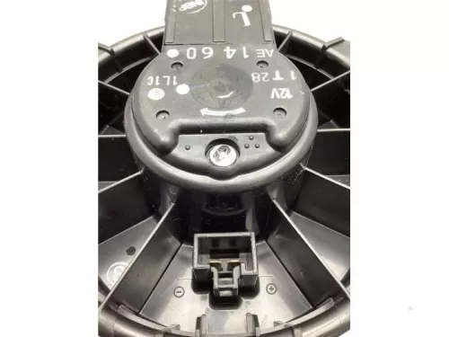 Kachel Ventilatiemotor-8295067