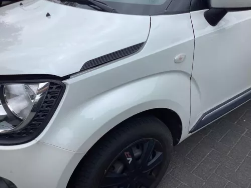 Scherm links-voor-8327125