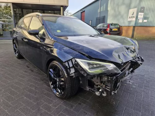 Aandrijfas rechts-voor-8271045