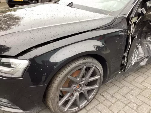 Scherm links-voor-8383048