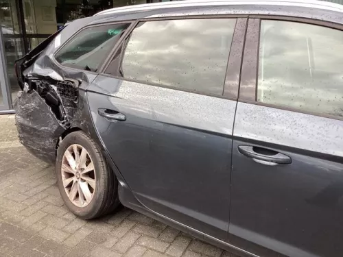 Portier 4Deurs rechts-achter-8390770