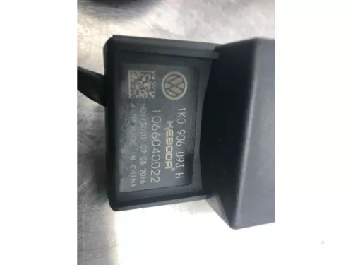 Brandstofpomp module-6052245 (16830216)