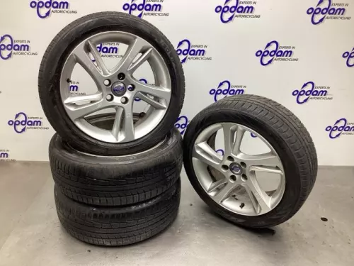 Sportvelgenset + banden-8162774