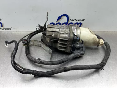 Stuurbekrachtiging Pomp-8401577