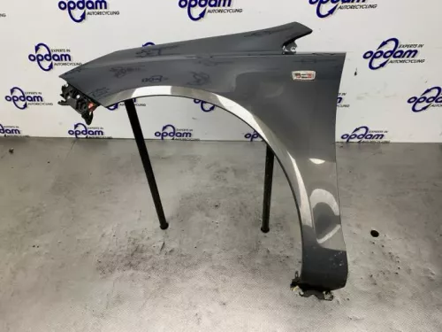 Scherm links-voor-8425779