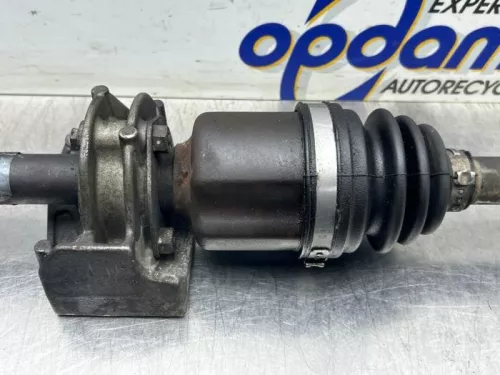 Aandrijfas rechts-voor-8439647