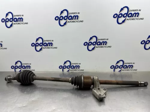 Aandrijfas rechts-voor-8449136