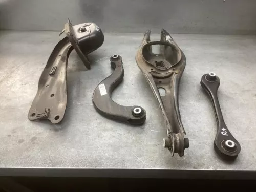 Draagarm rechts-achter-8189050