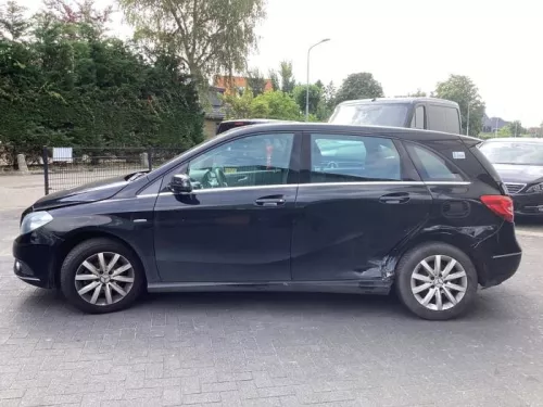 Scherm links-voor-8327325
