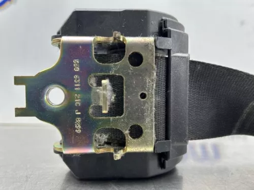 Veiligheidsgordel links-voor-8364525