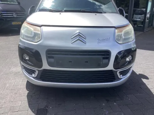 Voorbumper-8481258