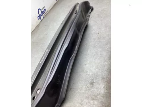 Bumperframe achter-8133207 (22087098)