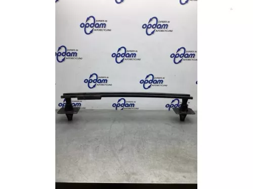 Bumperframe voor-7995590 (18508408)