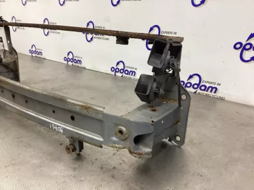 Bumperframe voor-8177599 (22053871)