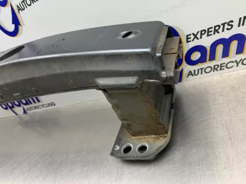 Bumperframe voor-8261276 (21719667)