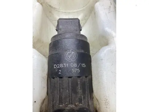 Ruitensproeiertank voor-8498789
