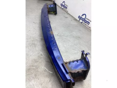 Bumperframe voor-8223076 (21893679)