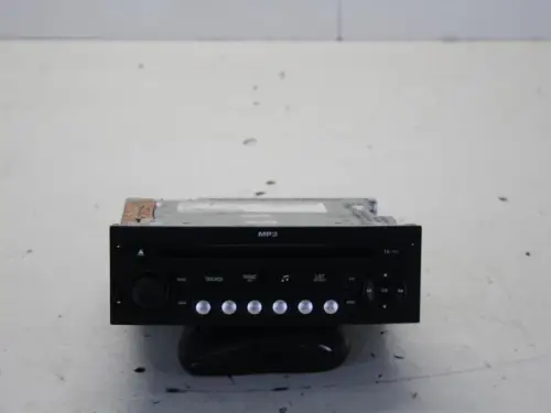 Radio-7885451