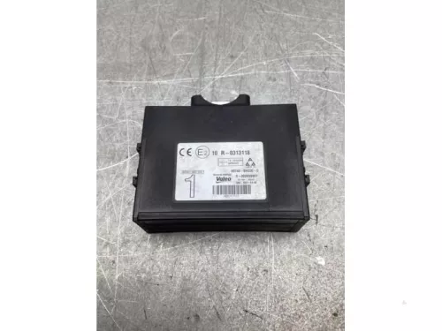 Centrale Deurvergrendelings Module-7747703 (18136617)