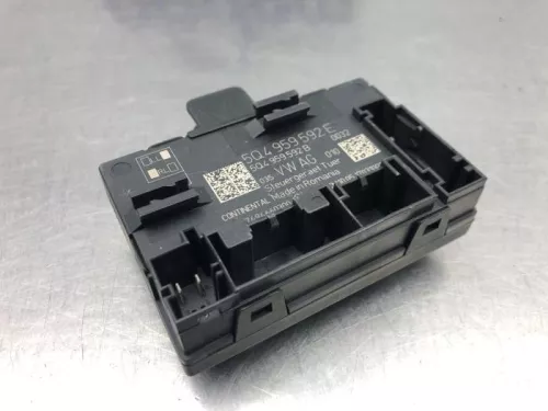 Centrale Deurvergrendelings Module-8186158 (20700422)