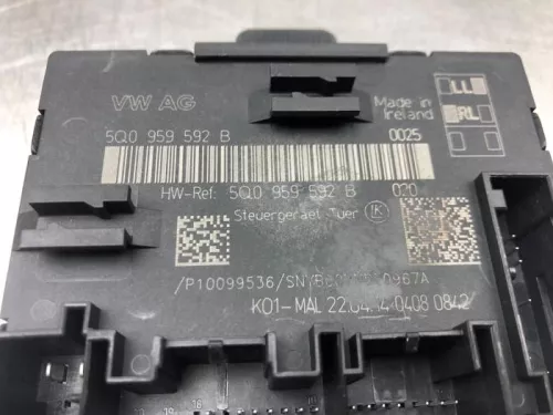 Centrale Deurvergrendelings Module-8101100 (19907703)