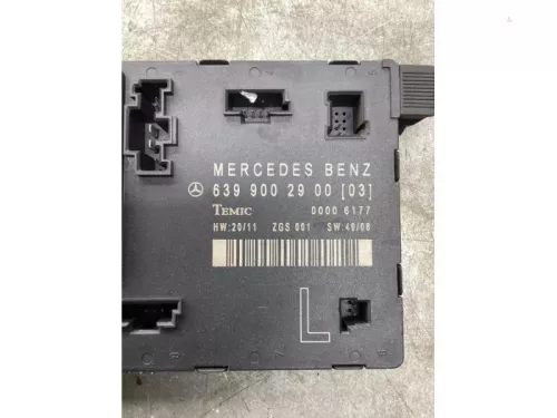 Centrale Deurvergrendelings Module-8218418 (21110152)