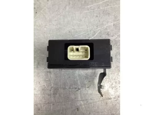 Centrale Deurvergrendelings Module-7991380 (20718236)