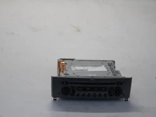 Radio-7879363