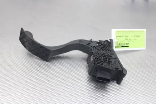 Gaspedaalpositie Sensor-6746515
