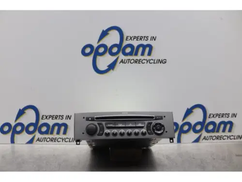 Radio-7878325