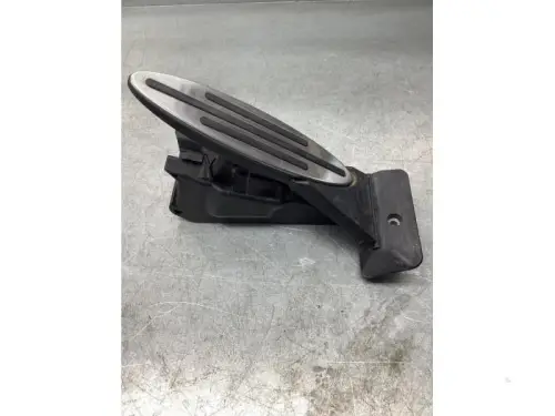 Gaspedaalpositie Sensor-7747224
