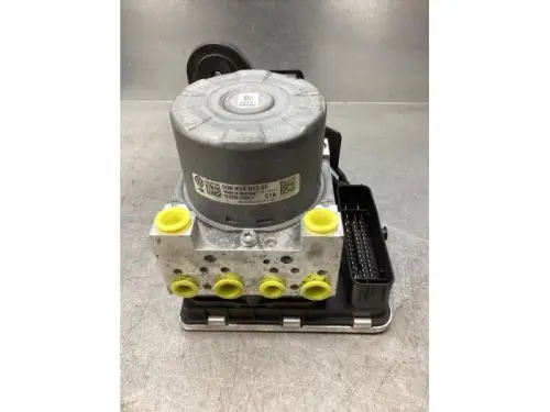 ABS Pomp-7086607