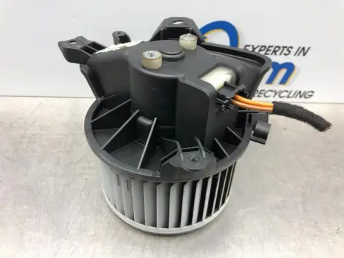 Kachel Ventilatiemotor-7577137