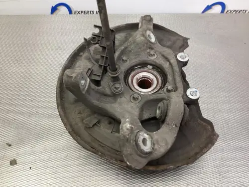 Fusee rechts-achter-7852950