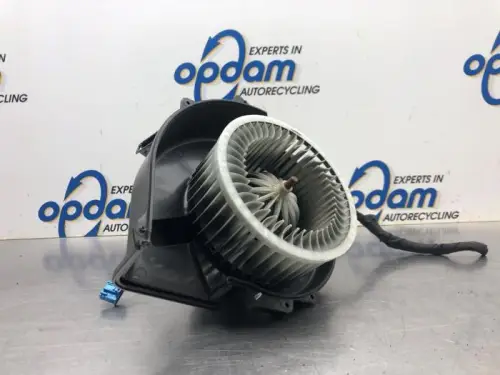 Kachel Ventilatiemotor-8118104