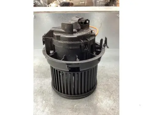 Kachel Ventilatiemotor-7746841