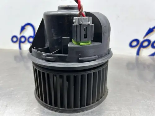 Kachel Ventilatiemotor-8347872