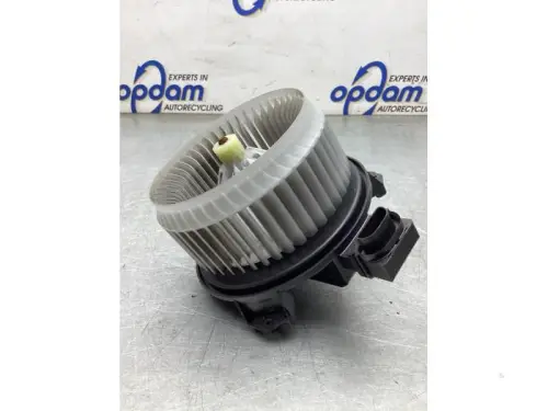 Kachel Ventilatiemotor-8118443
