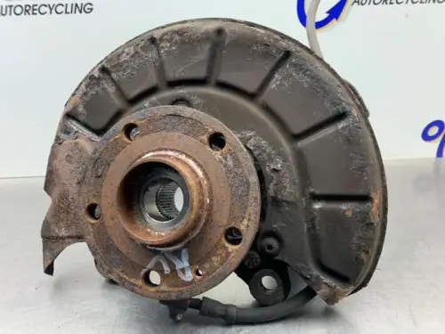 Fusee rechts-voor-8201871