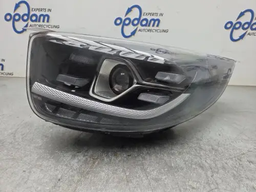 Koplamp links-8415158