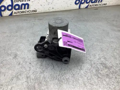 ABS Pomp-8428972