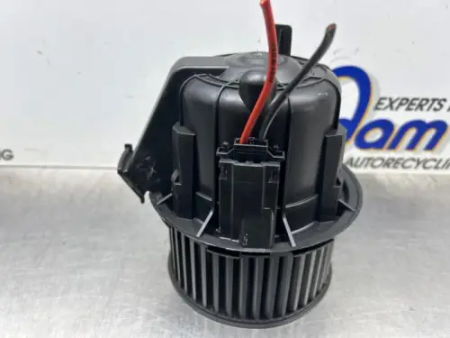 Kachel Ventilatiemotor-8501117