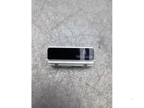 Display Interieur-7361567 (17573034)