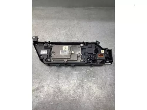 Display Multi Media regelunit-8118846 (20349207)